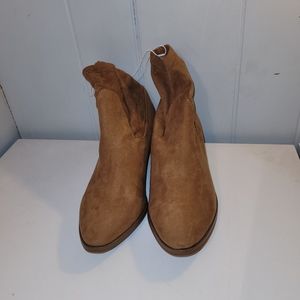 UNIVERSAL THREAD COGNAC LORAINE BOOTS SIZE 8W NEW